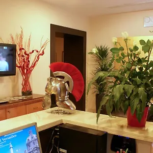 hotel-versailles-rome.it-romehotels.com/